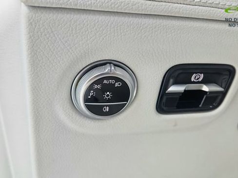 Used 2023 Mercedes-Benz EQS 450+ 4MATIC SUV w/ Exclusive Trim Package image 38