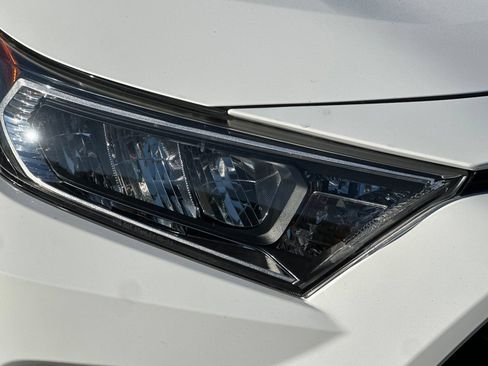 Used 2020 Toyota RAV4 XLE w/ All Weather Liner Package FWD image 45