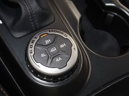 Used 2024 Ford Bronco Badlands image 28