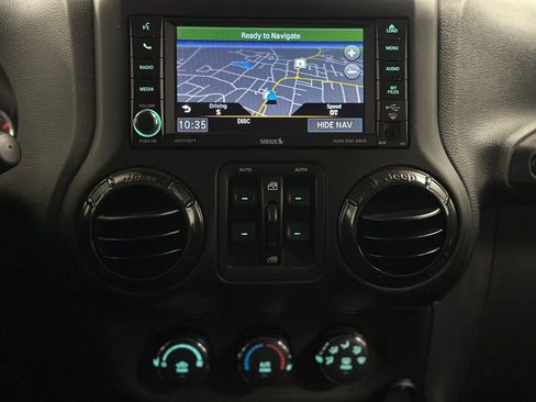 Used 2017 Jeep Wrangler Unlimited Sahara image 5