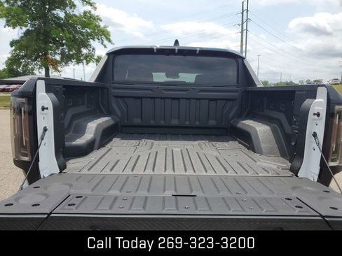 New 2025 GMC Hummer EV 2X image 27