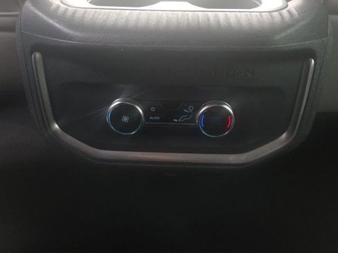 Used 2025 Ford Expedition Active image 19