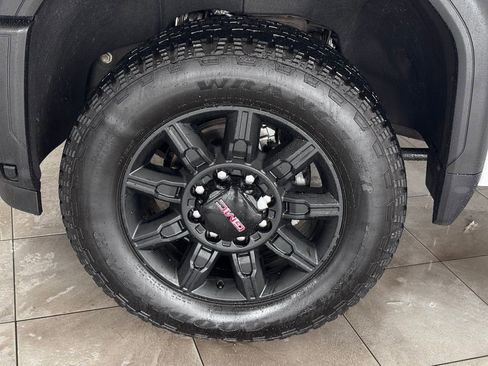 Certified 2025 GMC Sierra 2500 AT4 AWD/4WD image 4