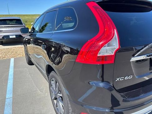 Used 2017 Volvo XC60 T6 Dynamic w/ Preferred Option Package AWD/4WD image 4