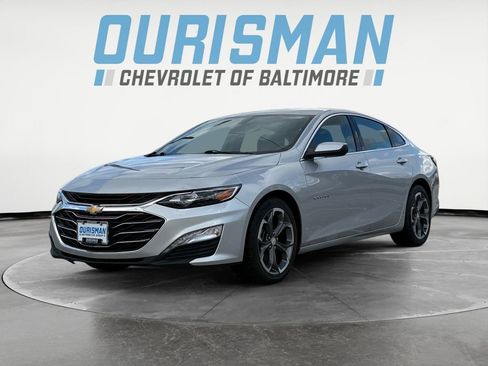 Used 2022 Chevrolet Malibu LT image 2