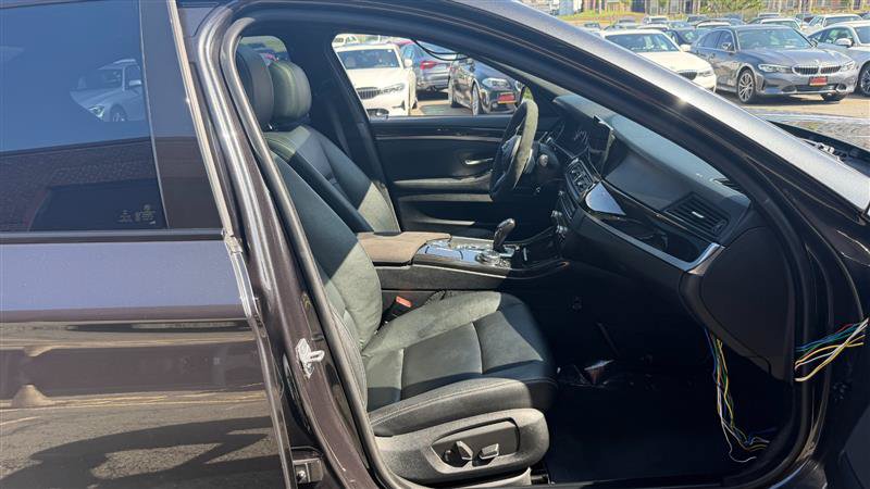 Used 2014 BMW 535i xDrive w/ M Sport Package AWD/4WD image 6