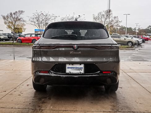 Used 2025 Alfa Romeo Tonale image 9