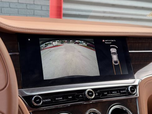 Used 2020 Bentley Continental GT image 61