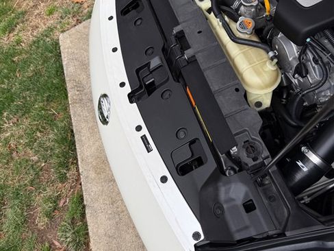 Used 2020 Nissan 370Z Coupe image 61