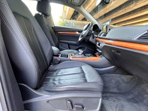 Used 2021 Audi Q5 2.0T Premium Plus w/ Premium Plus Package AWD/4WD image 20