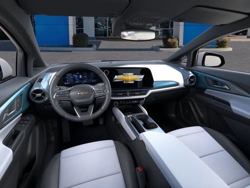 New 2026 Chevrolet Equinox EV LT image 15