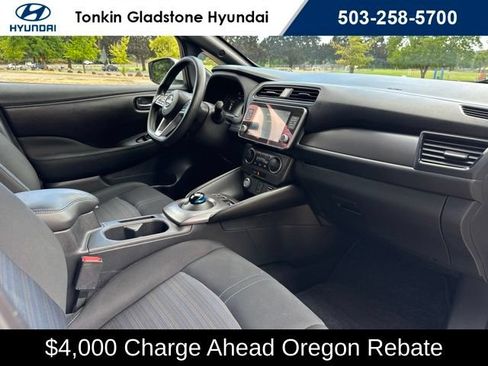 Used 2025 Nissan Leaf S FWD image 21