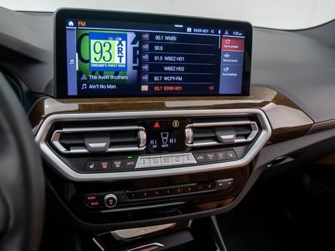 Certified 2024 BMW X3 xDrive30i w/ Premium Package image 27