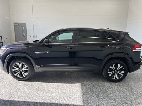 New 2026 Volkswagen Atlas Cross Sport SE AWD/4WD image 2