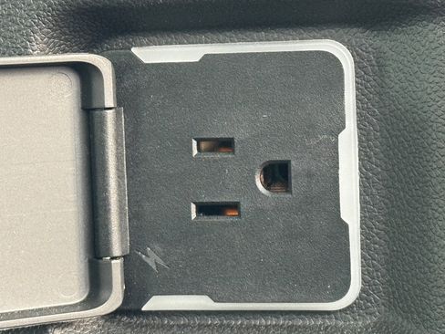 Used 2022 Chevrolet Tahoe Premier image 10