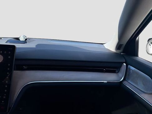 Used 2025 Volvo EX90 Ultra image 16