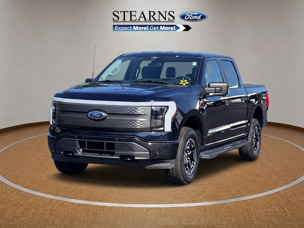 Used 2023 Ford F150 Lightning XLT AWD/4WD image 2