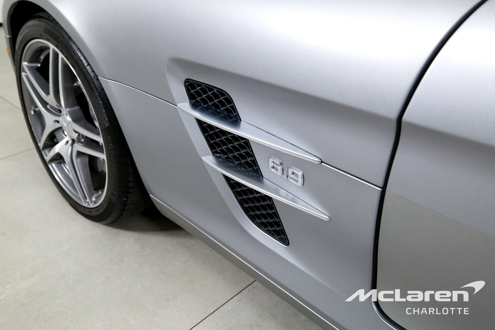 Used 2011 Mercedes-Benz SLS AMG Coupe image 30