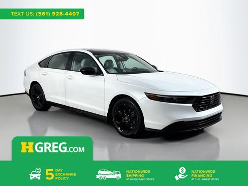 Used 2025 Honda Accord SE image 1