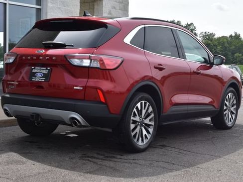 Used 2020 Ford Escape Titanium AWD/4WD image 17