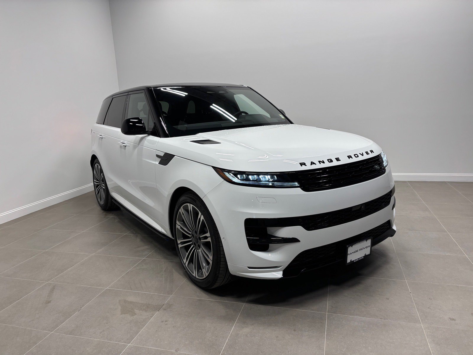 New 2026 Land Rover Range Rover Sport Dynamic SE AWD/4WD image 4