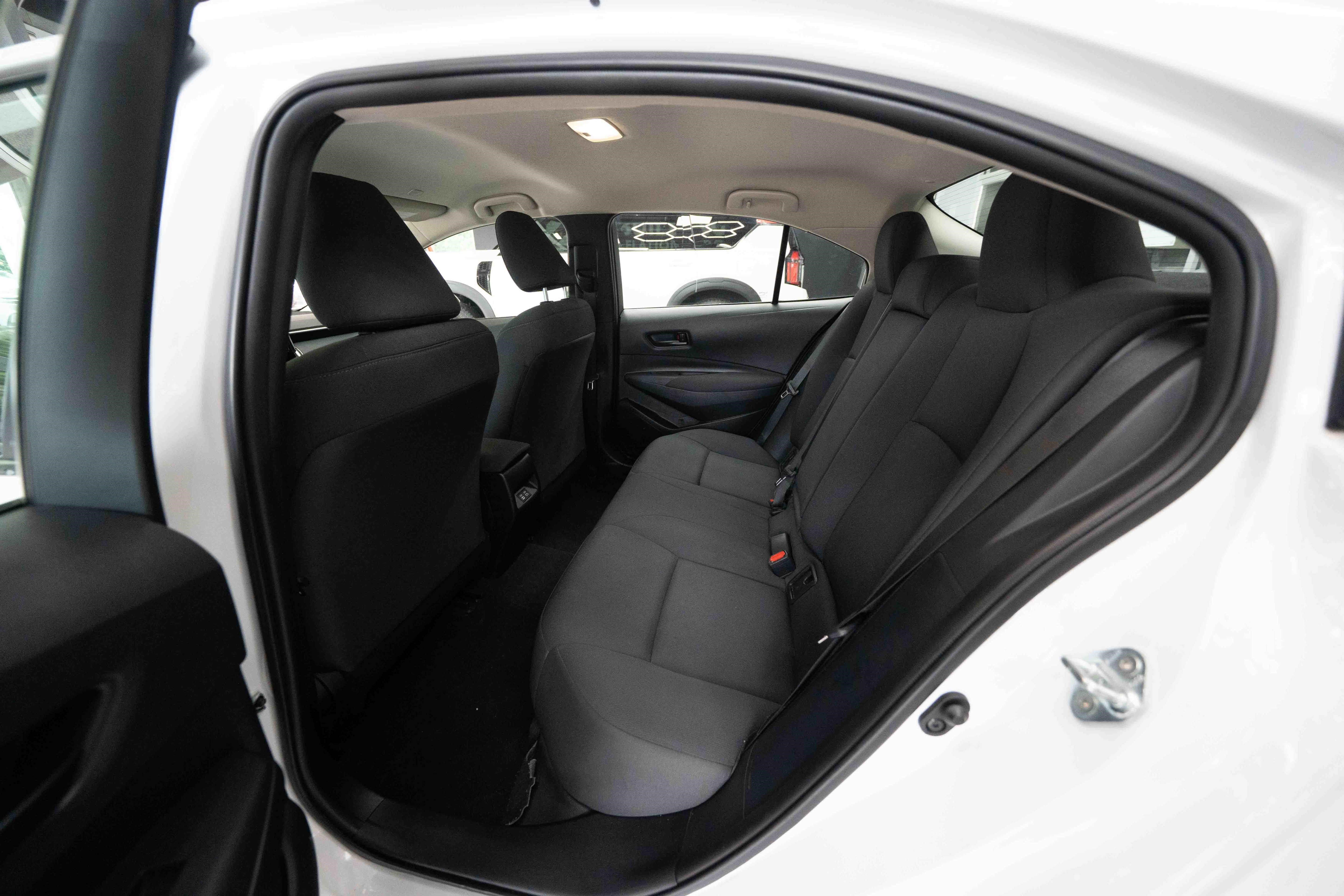 Used 2024 Toyota Corolla LE FWD image 23