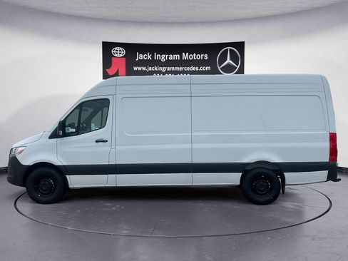 New 2026 Mercedes-Benz Sprinter 2500 image 2