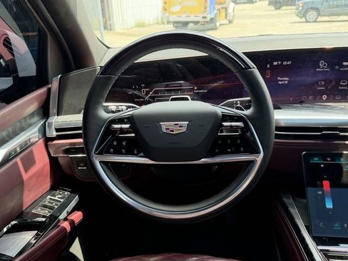 Used 2025 Cadillac Escalade Sport w/ LPO, Floor Liner Package image 19