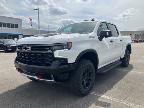 New 2026 Chevrolet Silverado 1500 ZR2 AWD/4WD image 3