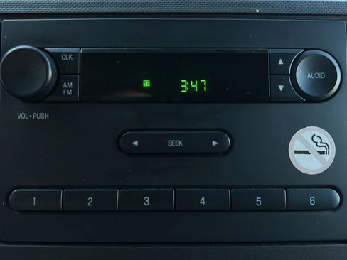 Used 2014 Ford E-250 and Econoline 250 Van 3D w/ Power Group image 22