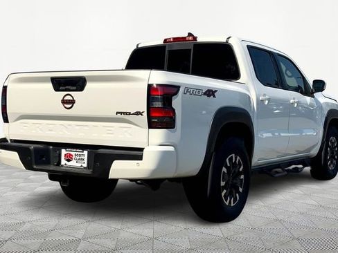 Used 2022 Nissan Frontier PRO-4X image 5