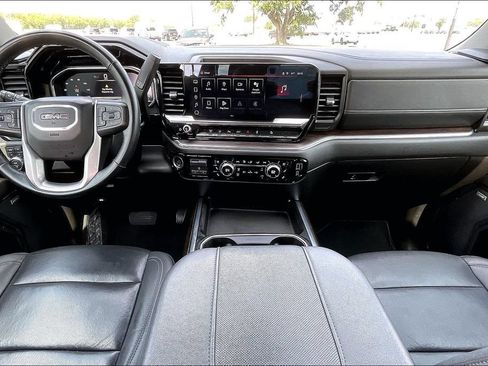 Used 2024 GMC Sierra 2500 SLT w/ Texas SLT Premium Package AWD/4WD image 7