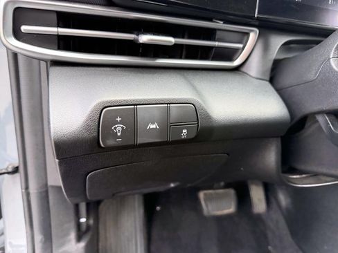 Used 2023 Hyundai Elantra SEL w/ Convenience Package FWD image 19