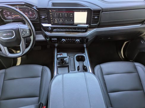 Used 2024 GMC Sierra 1500 Elevation w/ Elevation Premium Package image 8