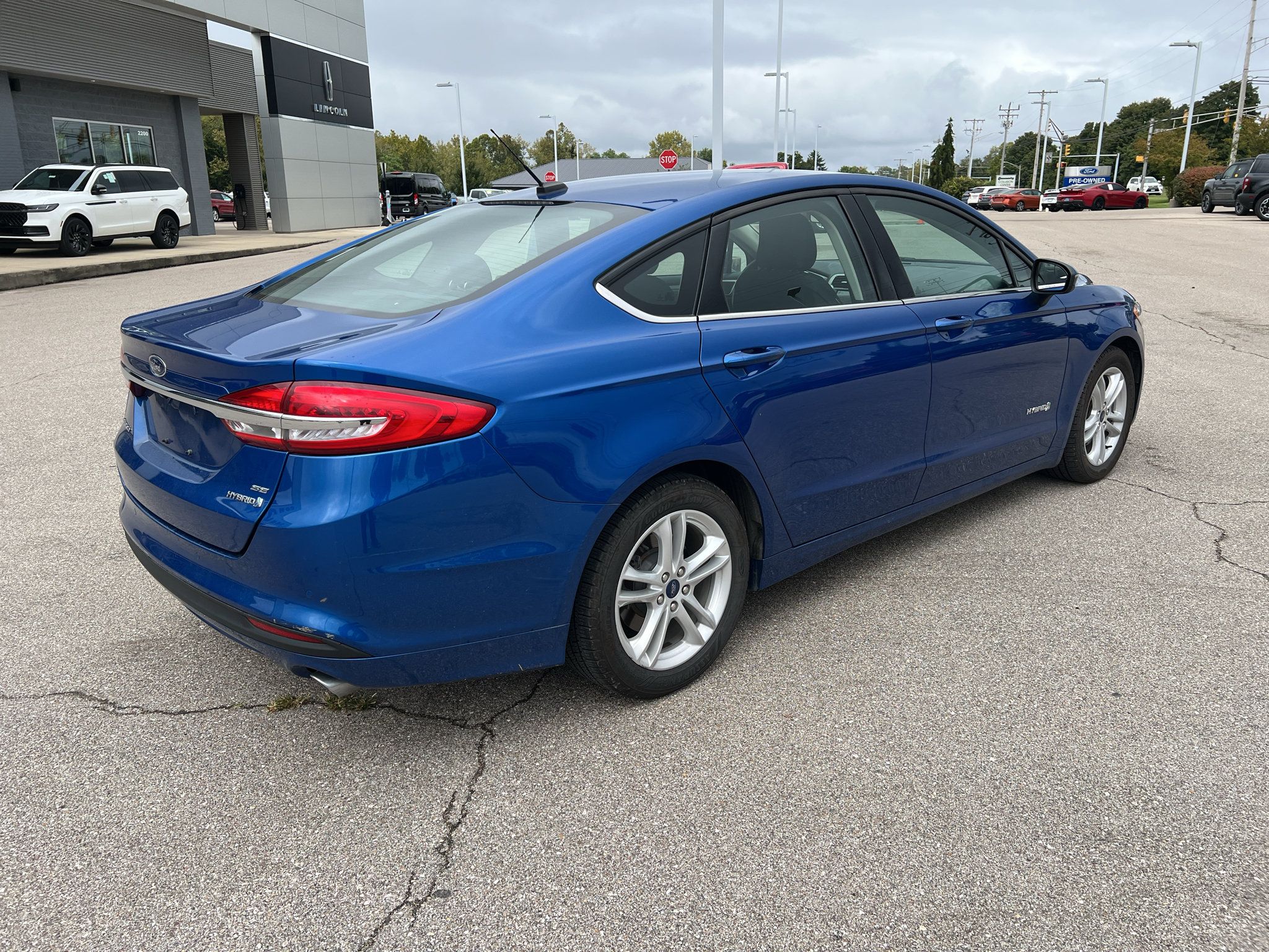 Used 2018 Ford Fusion SE FWD image 7