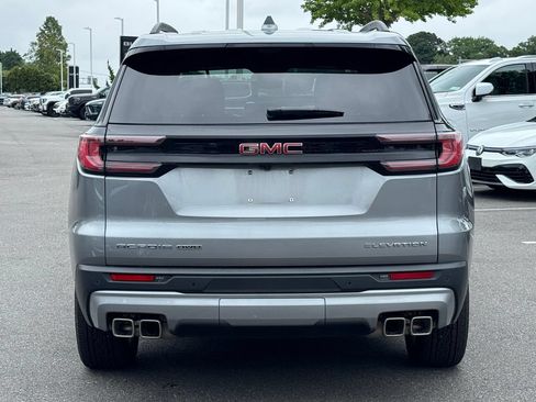 Used 2026 GMC Acadia Elevation w/ Elevation Premium Package AWD/4WD image 4