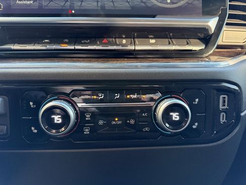 Used 2024 GMC Sierra 1500 Elevation w/ LPO, Elevation Black Package image 25