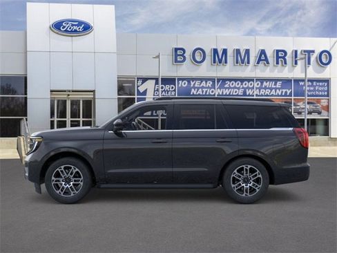 New 2025 Ford Expedition Active image 3