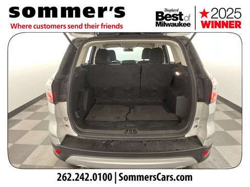 Used 2017 Ford Escape SE w/ Equipment Group 201A FWD image 19