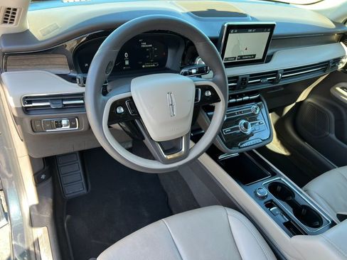 Used 2022 Lincoln Corsair Reserve w/ Equipment Group 201A image 16