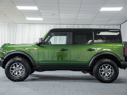 Used 2025 Ford Bronco Badlands image 5