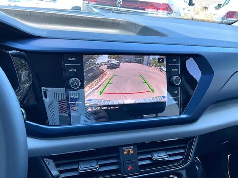 Used 2023 Volkswagen Taos SE w/ Black Wheel Package image 27