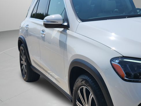 Used 2024 Mercedes-Benz GLE 450 4MATIC image 37