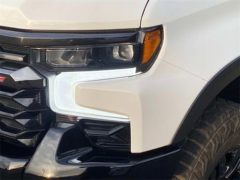 Used 2023 Chevrolet Silverado 1500 ZR2 w/ Technology Package image 5