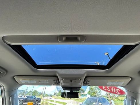 Used 2023 Nissan Armada Platinum w/ Captain's Chairs Package AWD/4WD image 13