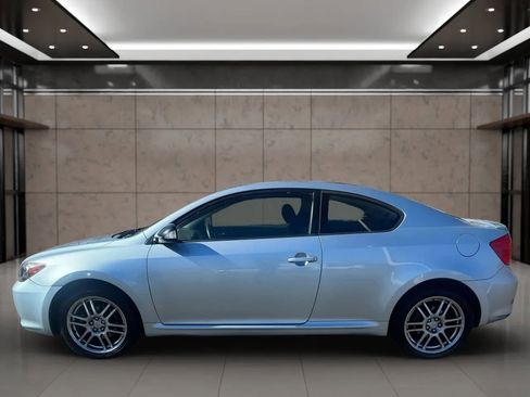 Used 2006 Scion tC Hatchback Coupe 2D image 3