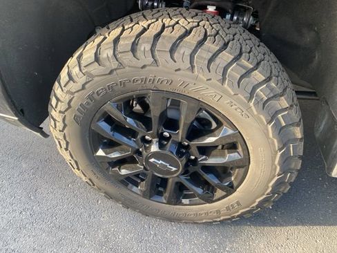 Used 2026 Chevrolet Silverado 2500 LT w/ Trail Boss Package image 12