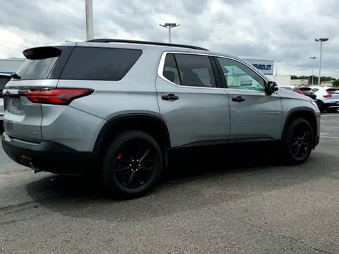 Certified 2023 Chevrolet Traverse LT FWD image 8