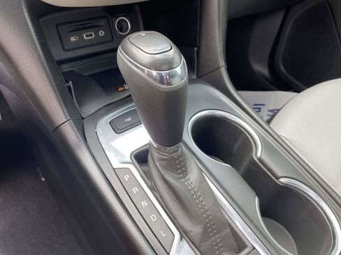 Used 2020 Chevrolet Equinox Premier image 16