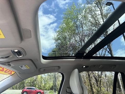 Used 2021 Volvo XC90 T6 Momentum w/ Climate Package image 20